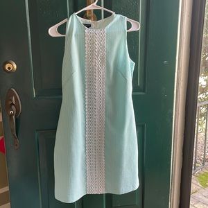 New directions green seersucker shift dress with lace details